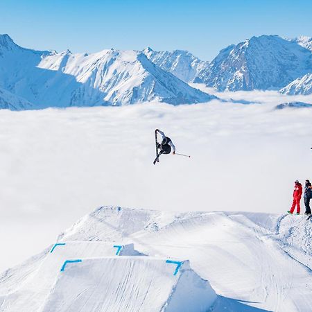 Chalet Alpe D'Huez 1850-Sea And Mountain Pleasure Avec 2 Appartements- 1 Appartement 3 Chambres 8 Couchages - 3 Salles D'Eau Et 1 Appartement 5 Chambres 12 Couchages 5 Salles D'Eau - Jacuzzi Et Sauna -Pieds Des Pistes Et Centre Esterno foto